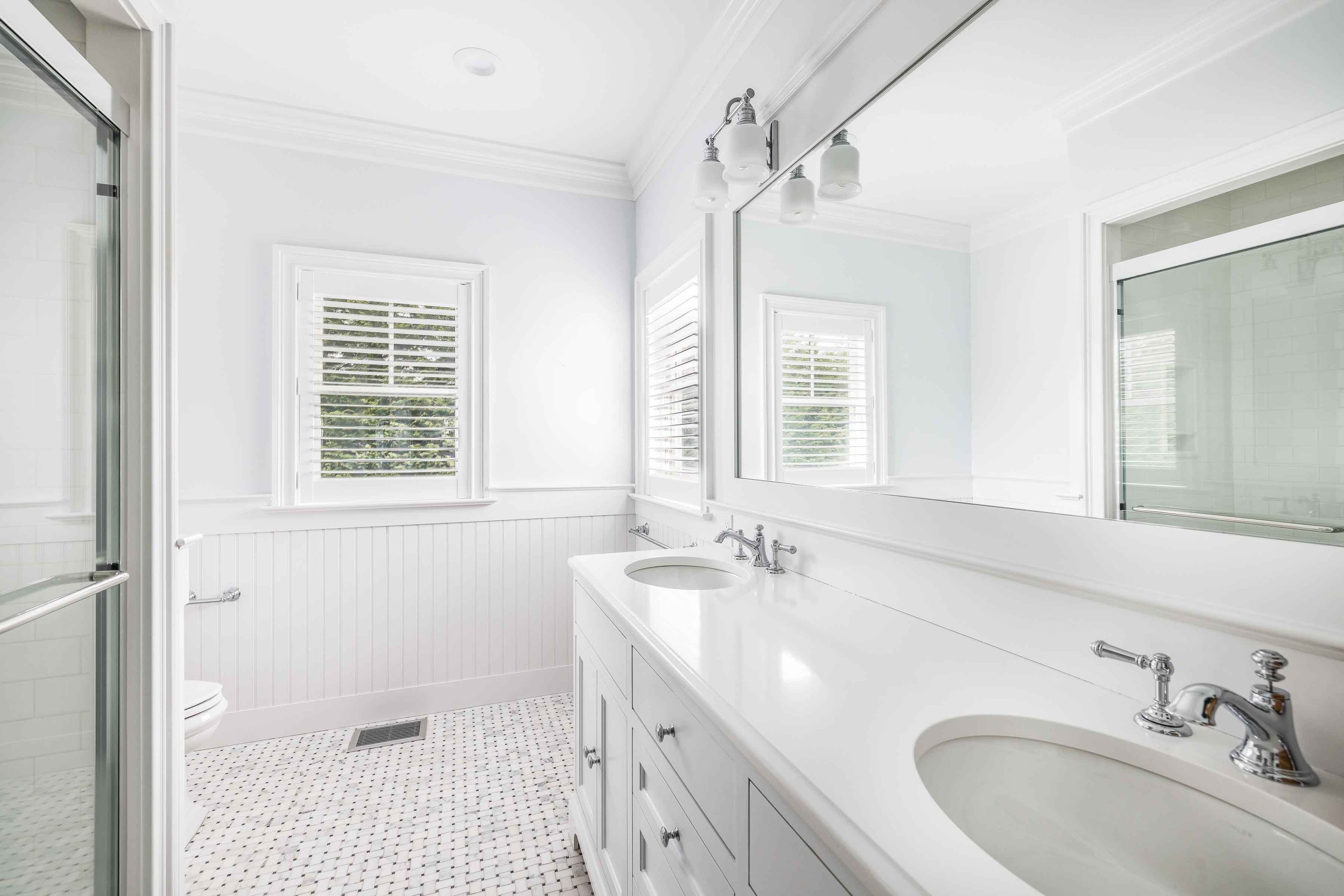 28 Bay Rd, Quogue, NY 11959 Out East