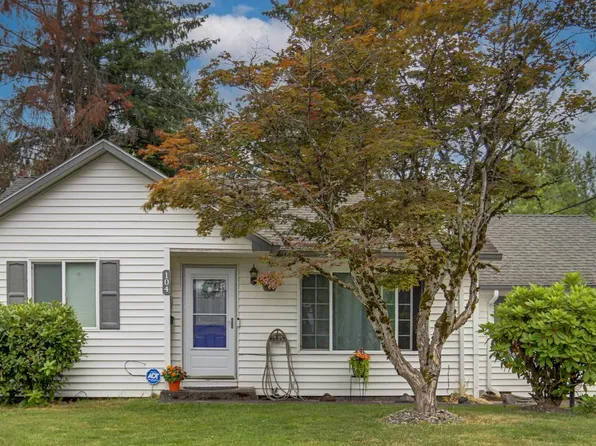 104 NE Hawthorne Ave, Wood Village, OR 97060