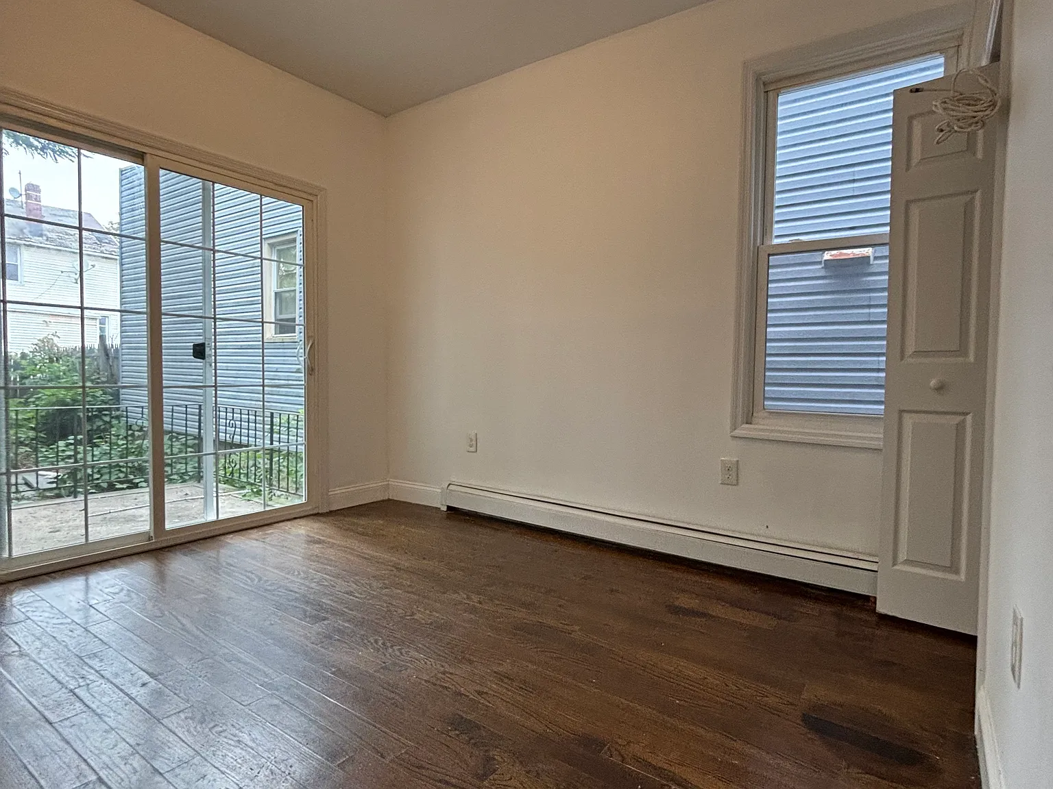 4 bed, 1300 sqft, $3,000 — Photo 4