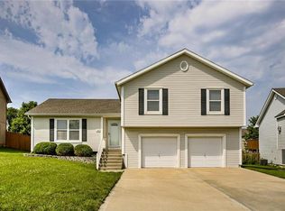 1405 Pleasant Hill Dr, Platte City, MO 64079