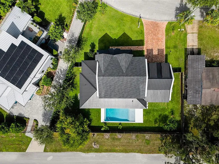 1814 Barker Dr — Photo 4