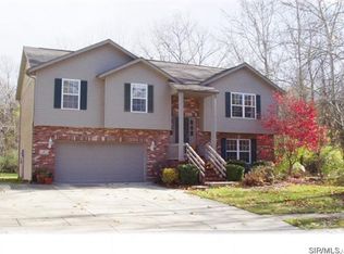 2 Brookwood Dr, Collinsville, IL 62234