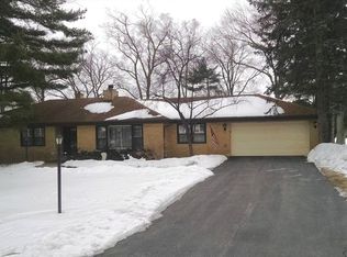 21W075 Woodview Dr, Itasca, IL 60143