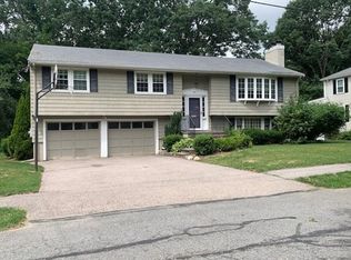15 Hazelton Ave #15, Needham, MA 02492