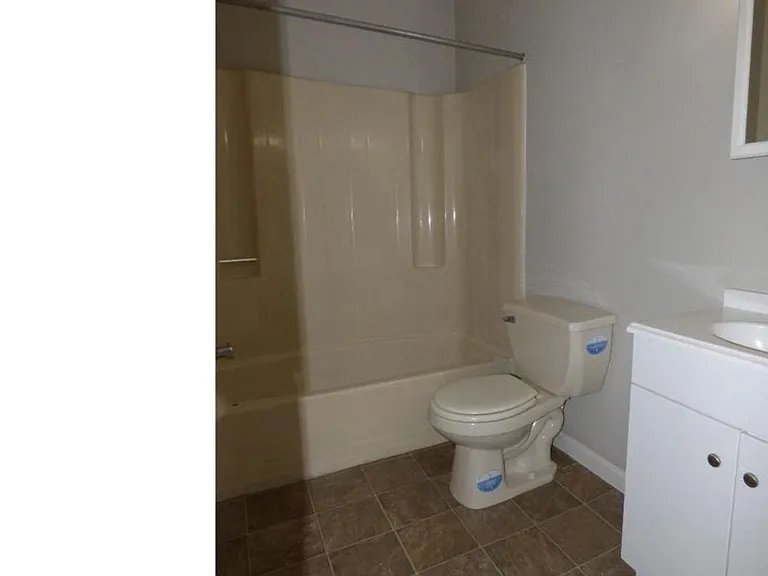 808 Britton Pl — Photo 16