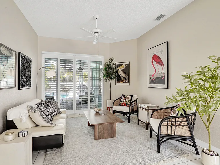 3012 E Vina Del Mar Blvd — Photo 5