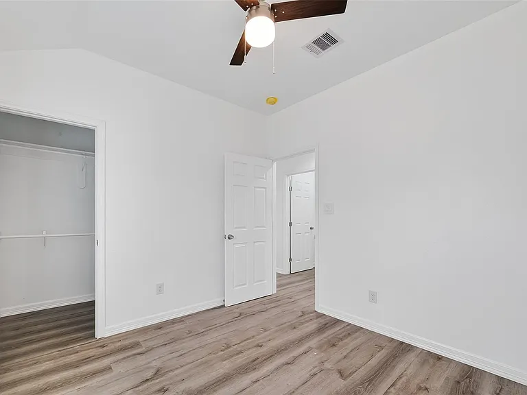 7725 Hoffman St #B — Photo 18