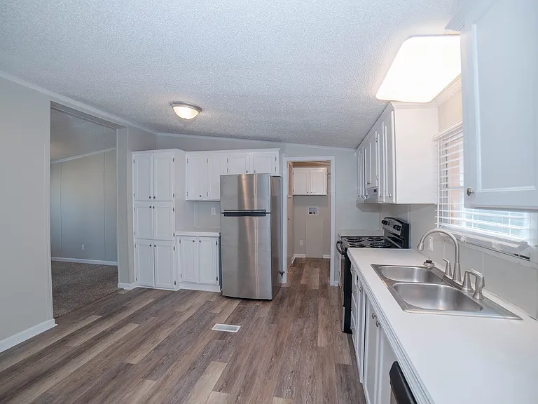 7341 April Dr — Photo 14