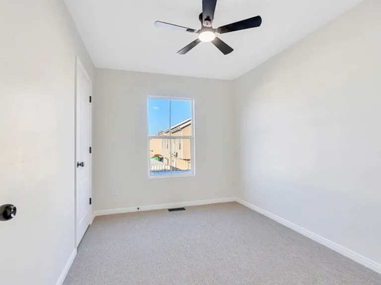4778 S Huntly Dr — Photo 8