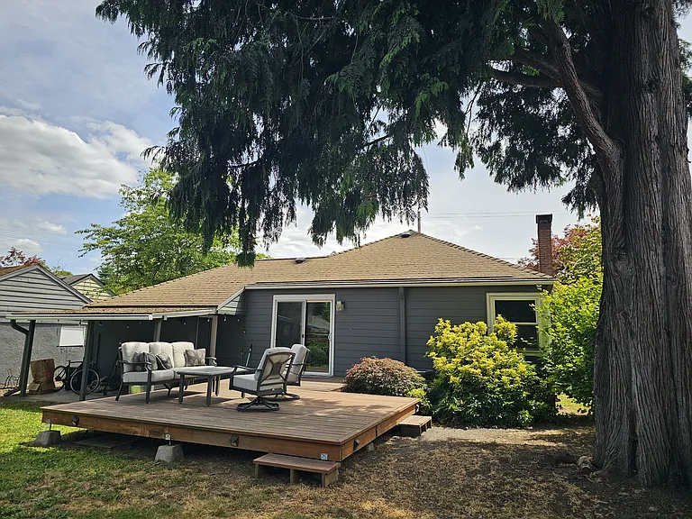 825 N Baldwin St — Photo 37