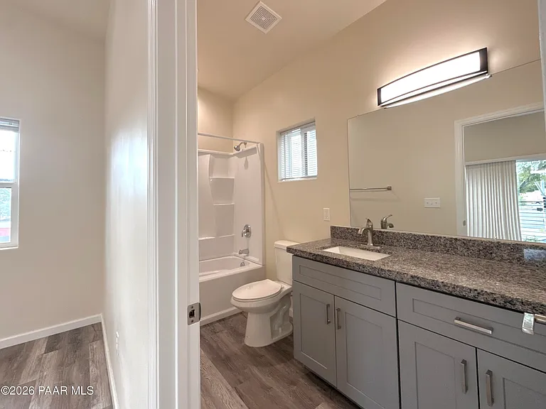 720 N Walnut St #1 — Photo 22
