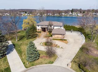 3060 Park Dr, Brighton, MI