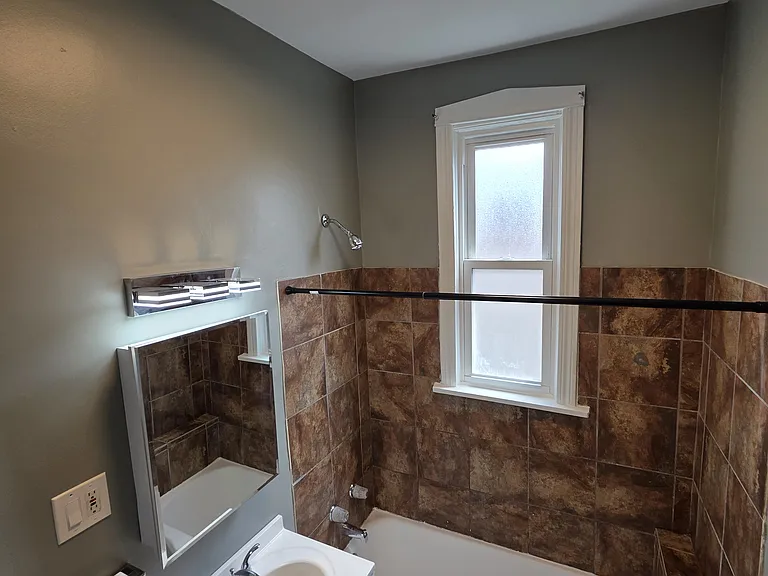 3822 W Congress Pkwy #2 — Photo 8
