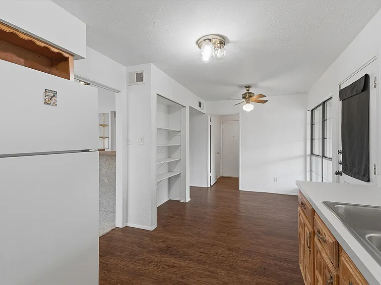 7612 Jerome Dr — Photo 14