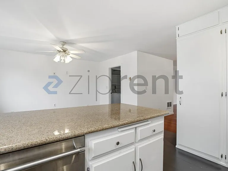 1200 Opal St #22 — Photo 15