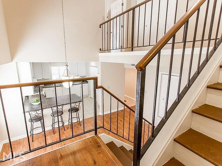 2048 Powers Ferry Trce SE — Photo 18