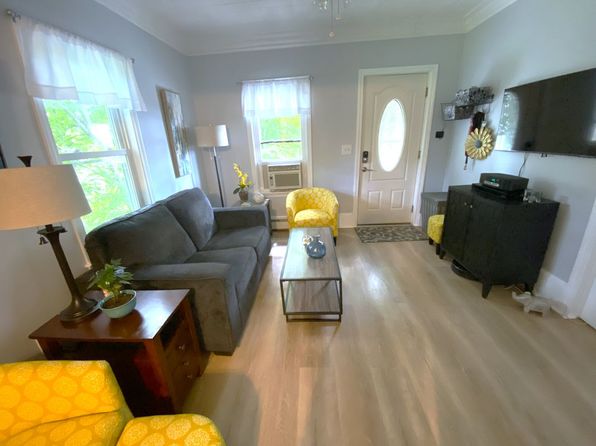 10 Shelby Ln Unit 1