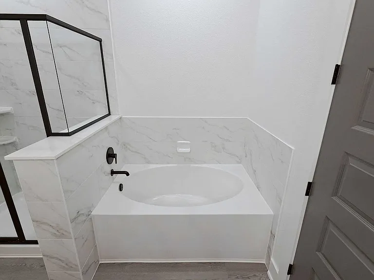 Linz Luxury Living — Photo 137