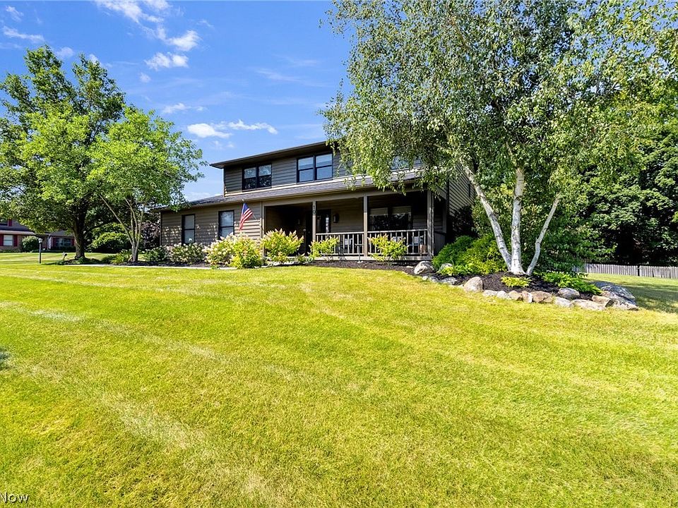 1st image of 10 Woodside Blvd
