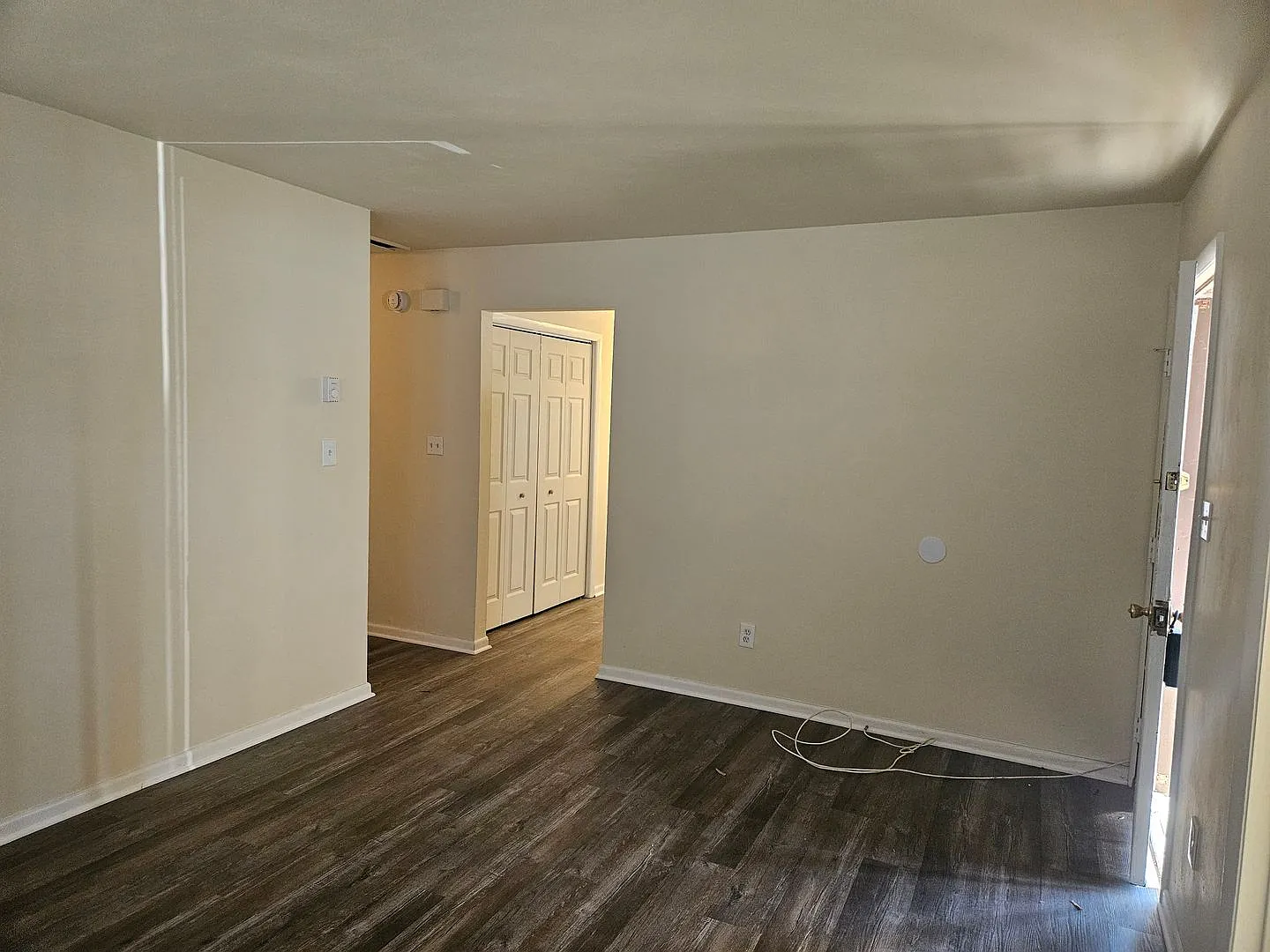 d1132v — Photo 2