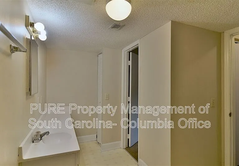 1002 Old Manor Rd — Photo 28