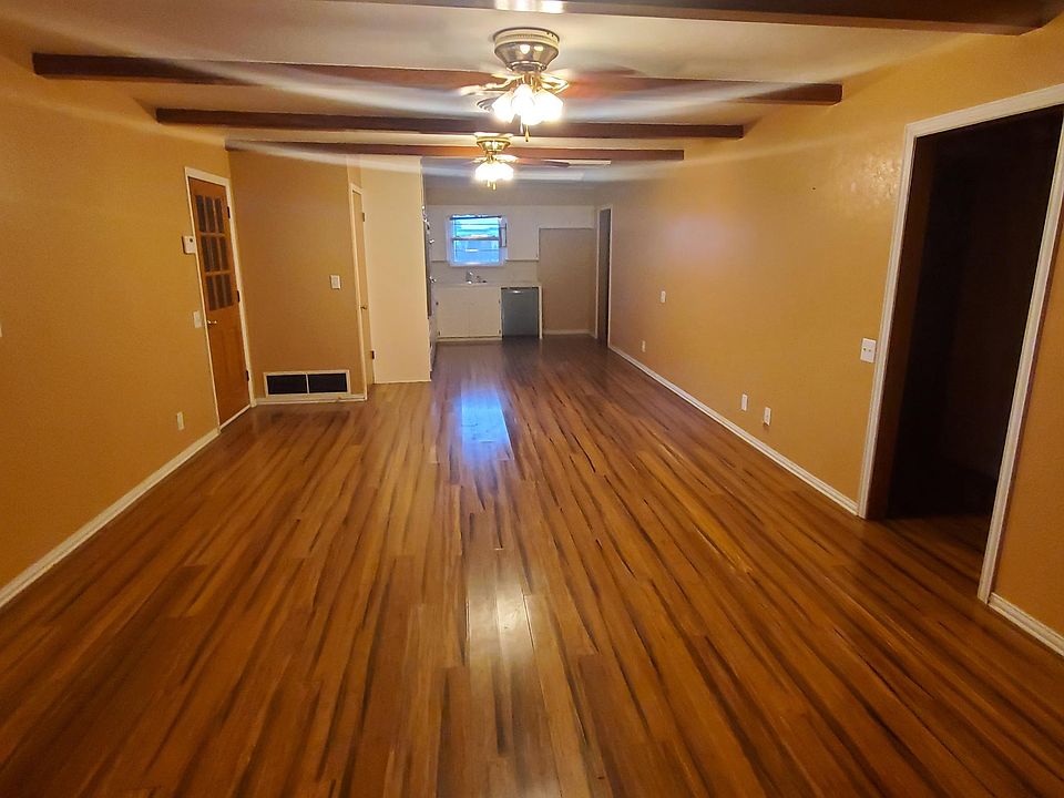 2nd image of 606 Etta Ave