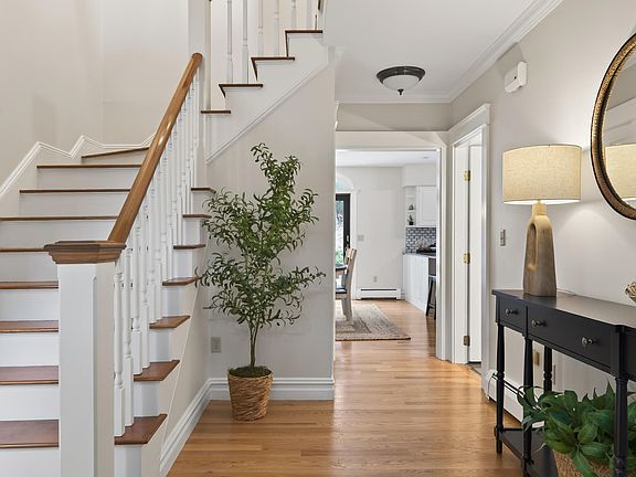 2nd image of 24 Hemlock Ridge