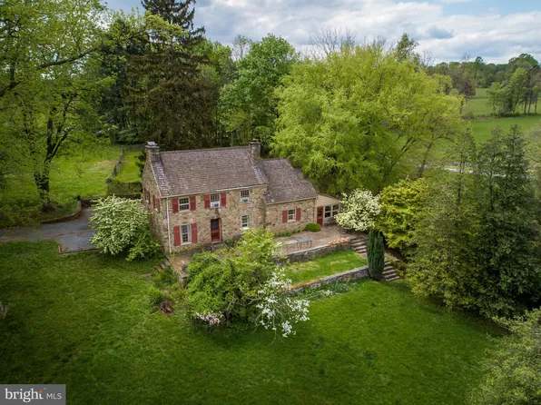 2751 Flowing Springs Rd, Spring City, PA 19475