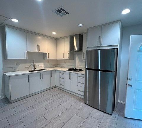 3rd image of 7758 Apperson St