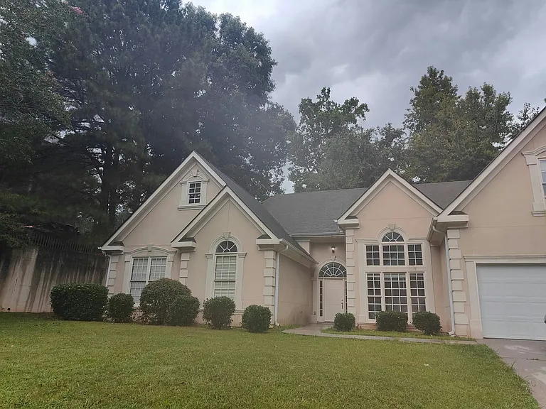 6806 Lombard Ct — Photo 2