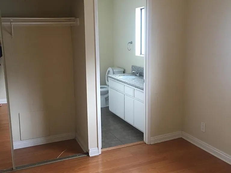 622 N Wilson Ave — Photo 5
