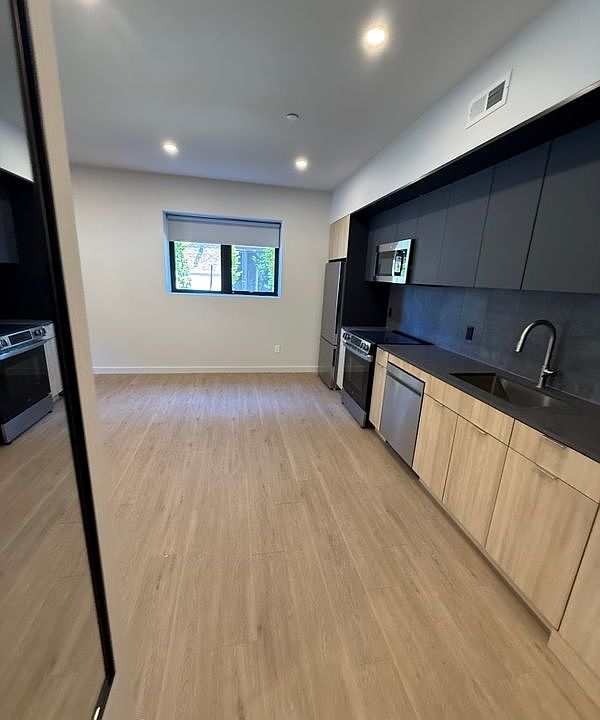 1st image of 24 8th St #1E