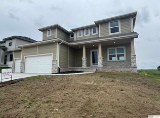 20634 Kansas Ave, Elkhorn, NE 68022