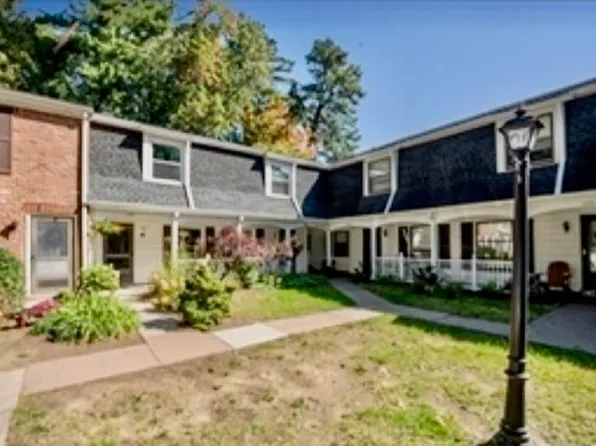 1085 Dickinson St #1085, Springfield, MA 01108