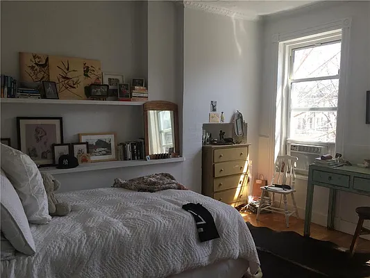 Rented by R New York | media 25