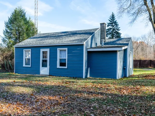 82078 North St, Coloma, MI 49038