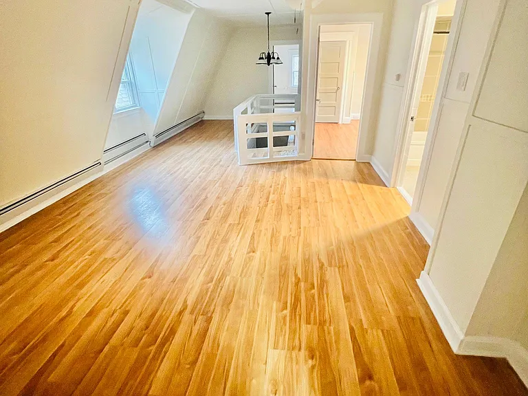 153 Montgomery St #3 — Photo 1