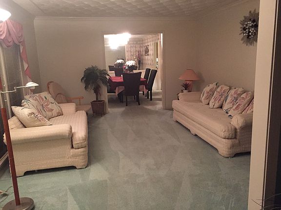 3rd image of 106 Willow Stone Way