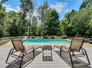 28 Meadowview Dr, Colts Neck, NJ 07722