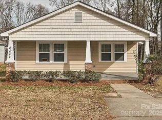 2822 Seymour Dr, Charlotte, NC 28208