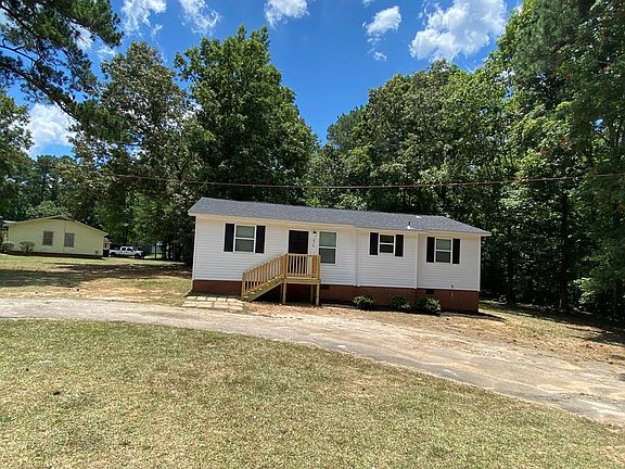 3rd image of 416 Highland Forest Dr