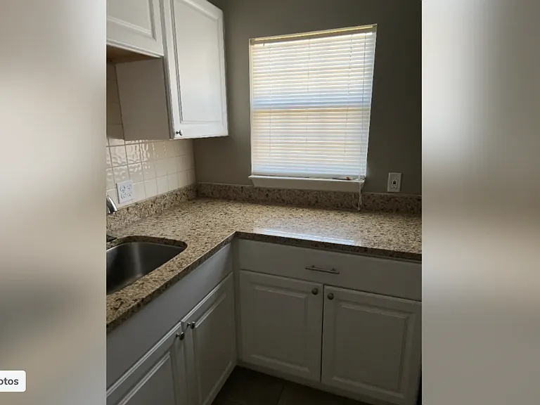 1421 S Beckley Rd — Photo 3