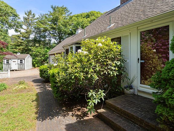 4th image of 68 Chippingstone Road