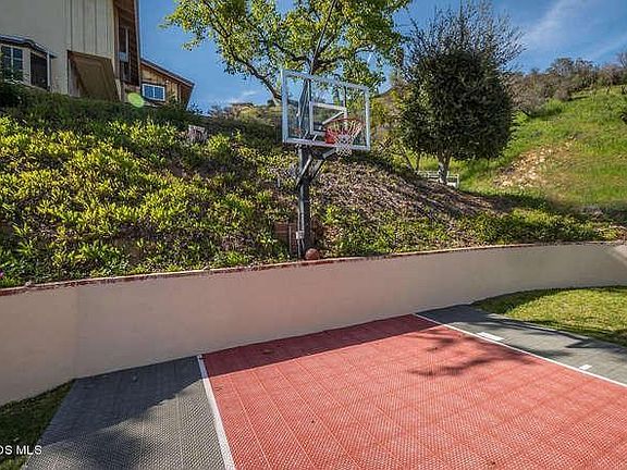 1674 Hawksway Ct