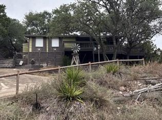 642 Contour Dr, Canyon Lake, TX 78133