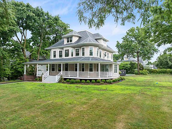3rd image of 389 Spring Ave #C