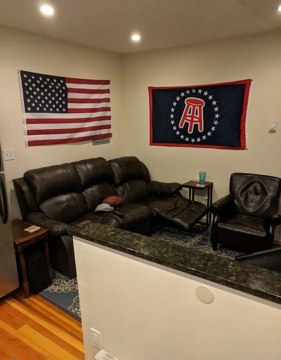 2 bed, 800 sqft, $3,700 — Photo 3