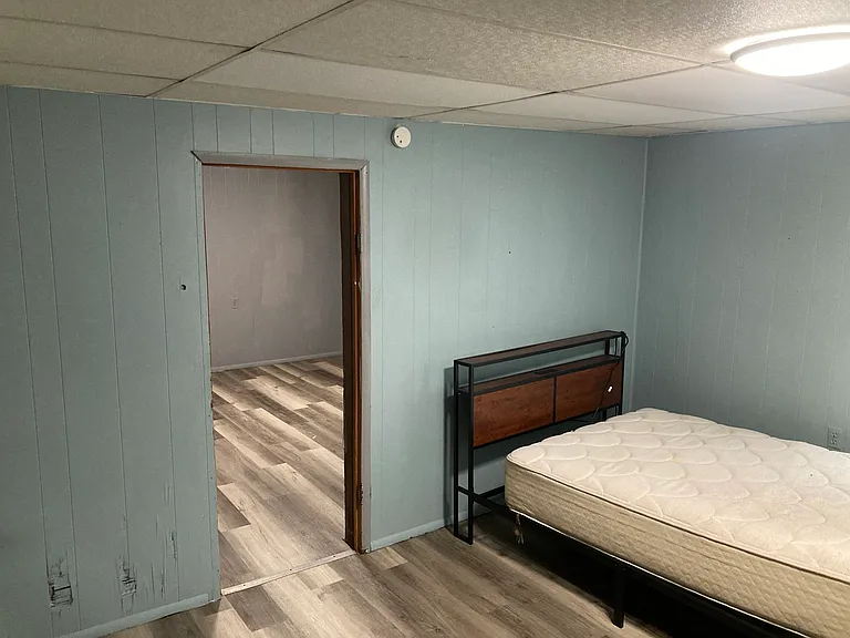 1st bedroom facing the 2nd bedroom!