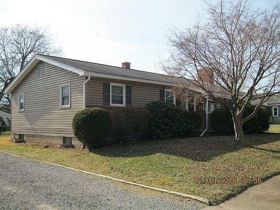 2nd image of 818 Pine St