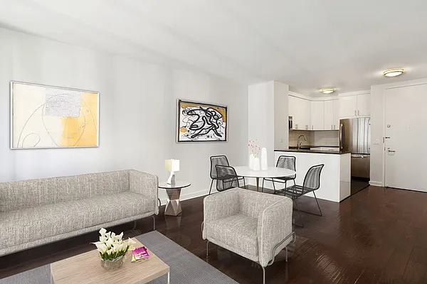 Sold by Nest Seekers International | media 2